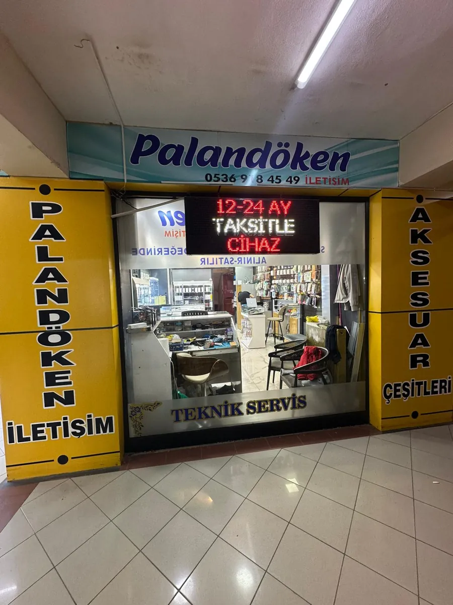 Palandöken İletişim vitrini — Cumhuriyet İş Merkezi, Yakutiye/Erzurum